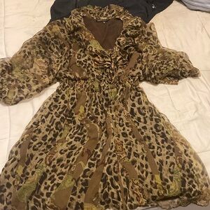 Akira black label green dress ruffle balloon sleeve